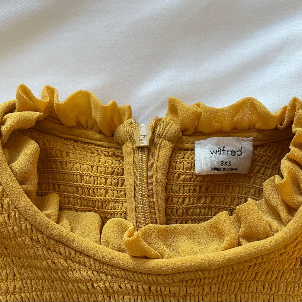 2XS Aritzia Wilfred Tempest Blouse - Picture 2 of 2